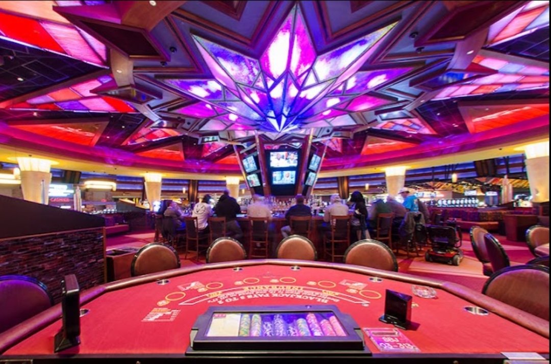 Fri. Dec.16, Sat. Dec.17! Headlining <a href="/WiseCrackersCC/">Wise Crackers</a>