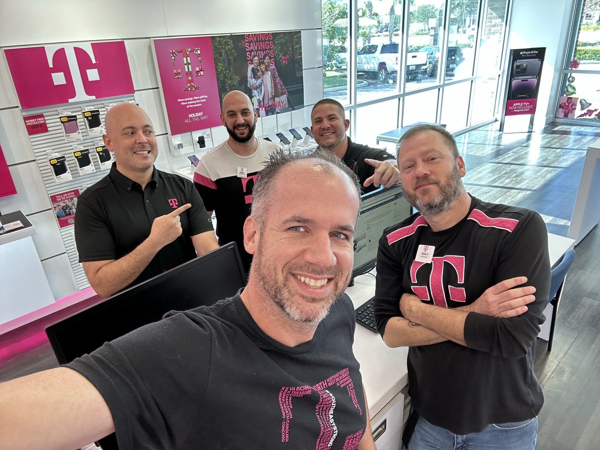 Today we are spreading knowledge in the district with TFB @JaretBalido and @Juice_Ortega03 @EddiePryor7 @GPMobilellc