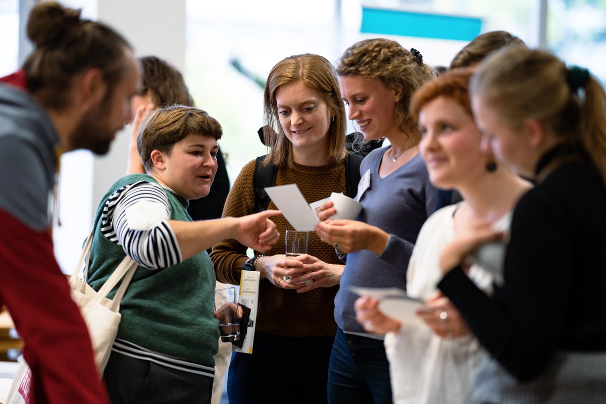 DGO_Berlin's tweet photo. 1/3 #Jahresrückblick Die Veranstaltungen der Jungen DGO sind inzwischen fester Bestandteil unserer Aktivitäten. Neben den zahlreichen Veranstaltungen der Regionalgruppen in Bamberg/Erlangen, Berlin/Brandenburg, Bremen, Leipzig, München und seit neustem auch im Rheinland... https://t.co/jsdRxfL0yB