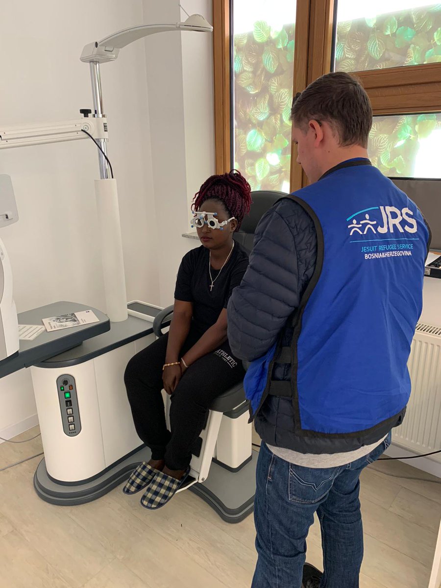 JRSbih's tweet photo. We continue to provide ophthalmologist and dentist services to the migrants and refugees who live in the Temporary Reception Centers or in so-called outreach locations. Also, refugees from Ukraine are also enabled to visit an ophthalmologist and the dentist. https://t.co/qHV7IiOODZ