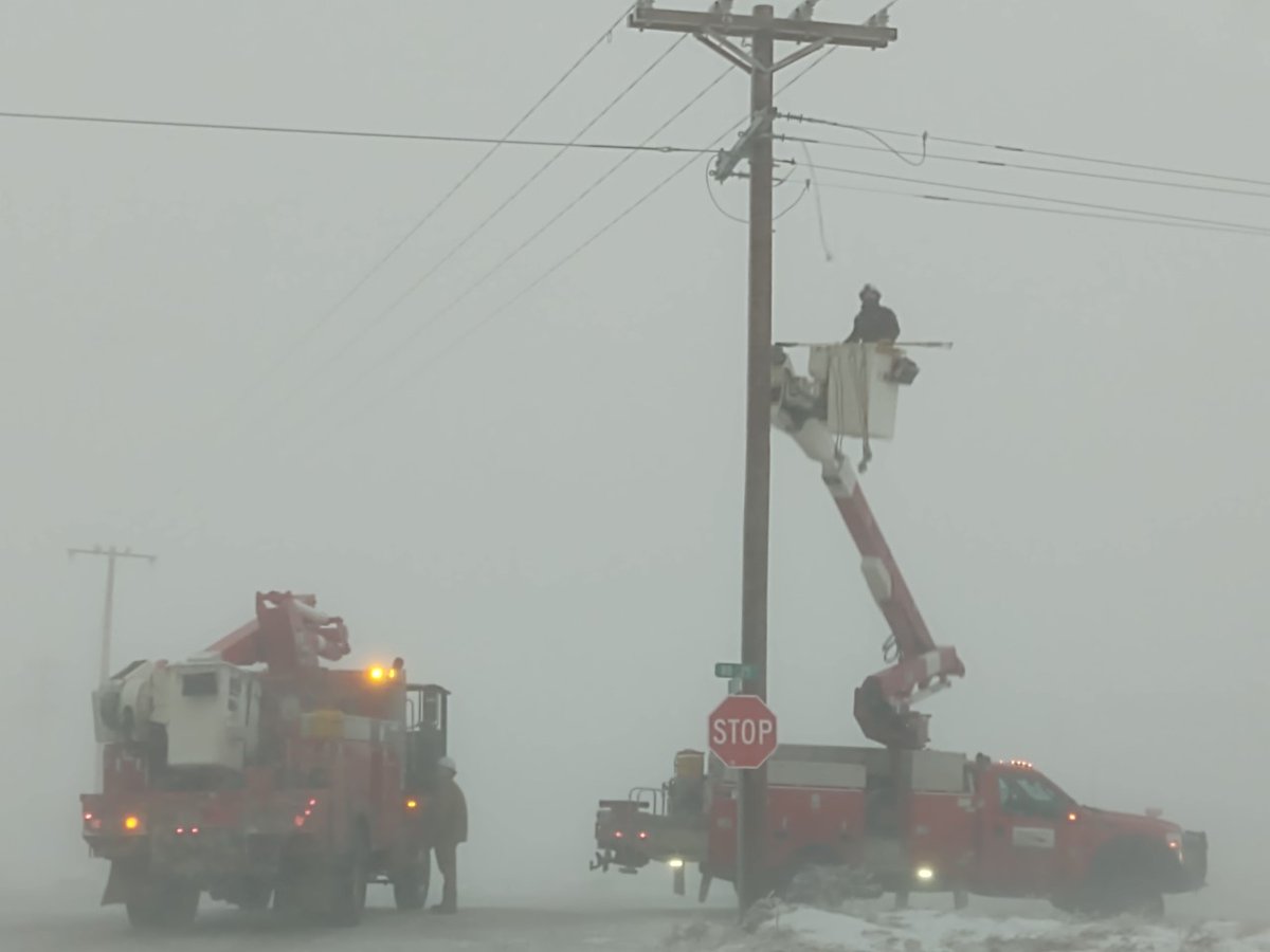 HighWestEnergy's tweet photo. We are doing everything in our power to keep your power on! Thank you for being patient with us during this storm. Also, a HUGE thank you to our lineman who are out working in these conditions! https://t.co/ltaGai1Irk