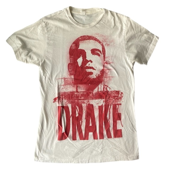 andreacheeky's tweet photo. So good I had to share! Check out all the items I'm loving on @Poshmarkapp #poshmark #fashion #style #shopmycloset #zellagirl #drake #hermes: https://t.co/lEhut85BFg https://t.co/KdmLM9Inwp