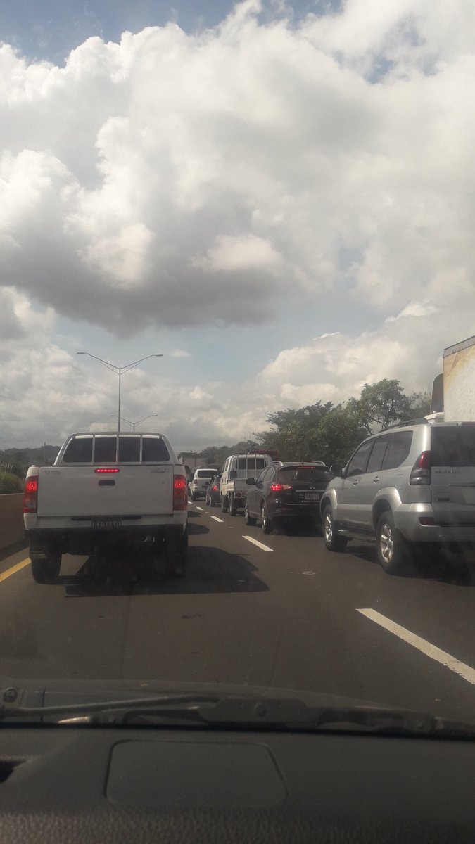 DAVID_COM_PA's tweet photo. SERA QUE ALGUN DIA ALGUN  GOBIERNO HARA ALGO AL CAOS QUE TIENE CHORRERA A LA ALTURA DE LA ESPIGA- PESA ESTO ES UNA LOCURA DIARIA 🤬.COM.PA @NitoCortizo @MOPPma @prensacom @TReporta @tvnnoticias @rpc_radio @alchorrera https://t.co/FzDJs3sjAp