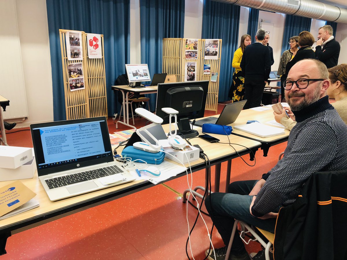 SophieRolee's tweet photo. 👍merci #PLANETE_FEDER et merci @hautsdeblemont pour ce salon des usages #numeriques #inclusive pour présenter https://t.co/N7LRSKm5i7 mais aussi #basic_français pour #allophones et @Lili_forlife pour dyslexiques et aussi #keydys @GillesKunca https://t.co/Hrv3apSRLn