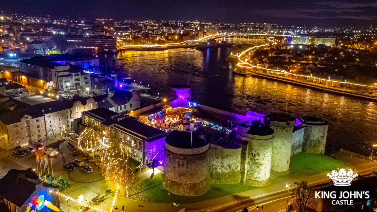 KingJohnsCastle's tweet image. We love this aerial shot taken of the castle recently😍 

The Castle courtyard comes to life at night-time, with our Christmas light and animation show🎄✨🎄 

Come see for yourself, book your tickets here👇
ow.ly/RozM50M2hsQ

Pic. credit: Krzysztof Luszczki