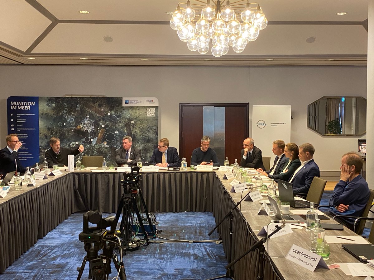 CBSSsecretariat's tweet image. Day 2⃣ of #ExpertRoundtable on #dumpedmunitions in the #BalticSea focused on recommendations for #implementation and #guidance on the next steps.

Check out the news release on the homepage of the @CBSSsecretariat➡️cbss.org/2022/12/13/dum…

@HELCOMInfo | @GermanyDiplo | @mekun_sh