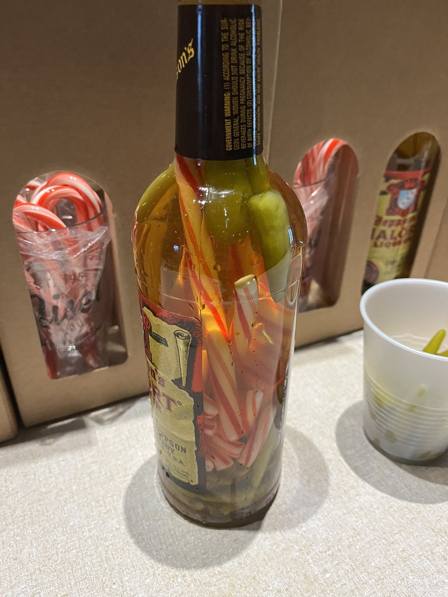 Nisei Lounge Chicago tweet media