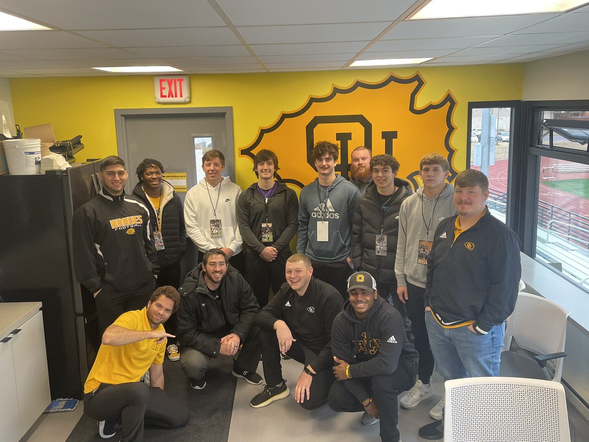 AlexOlig's tweet photo. @OttawaBravesFB Thank you for hosting a great visit! @CoachNickDavis @CoachHennes @CoachOliverPate https://t.co/5okqv3NlWb