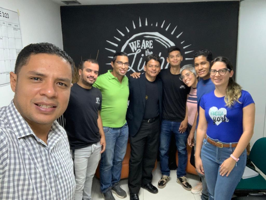 UVOriental's tweet photo. Hoy martes 13 de diciembre de 2022 el pastor Ney Devis, director de Ministerios Personales y Evangelismo en la Unión Venezolana Oriental, se reunió con el equipo de comunicación UVO para planificar la estrategia comunicacional del primer trimestre del año 2023.

#UVOenAccion https://t.co/yTbz1scAAc