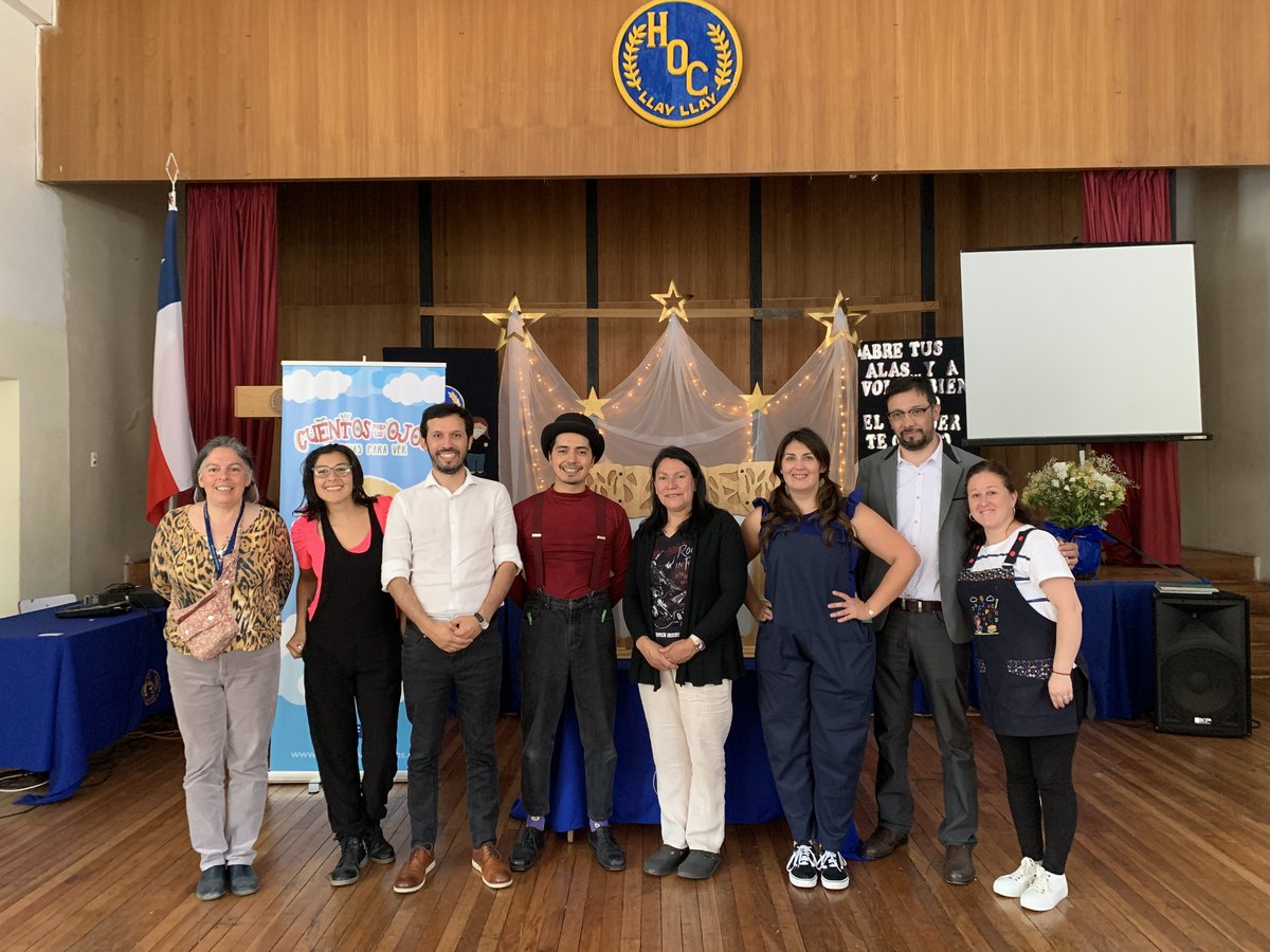 EducaViento's tweet photo. #LlayLlay El día miércoles 07 de diciembre, se presentó la agrupación #Cuentos para los Ojos en la Escuela Herminia Ortega con una obra de #teatro inclusiva, cuyo fin fue promover la inclusión a través de la enseñanza interactiva de #lenguadeseñas y conversar sobre las emociones. https://t.co/bJpUzCuz4G