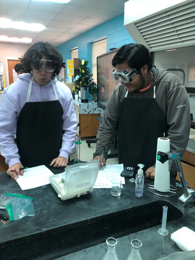 THScience's tweet photo. It's lab practical day for Chemistry students! Students use concepts they've learned throughout the course one final time in a cumulative lab assessment. @TupeloHigh @tupeloschools https://t.co/s73lTvlVgw