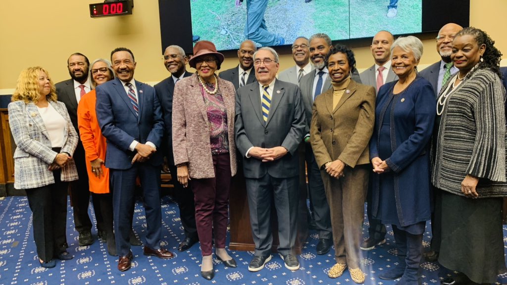 TheBlackCaucus's tweet image. Tonight, we celebrated the retirement of our dear friend and colleague @GKButterfield known to us and so many as the honorary Historian of the CBC.
We celebrate you and your legacy, Congressman and we look forward to what’s ahead!
Truly a gentleman and a scholar.
