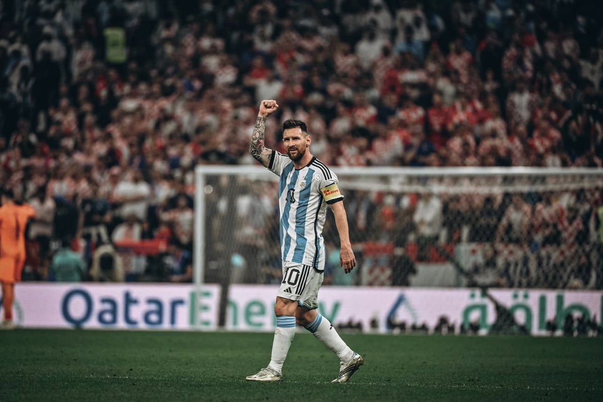WeAreMessi's tweet photo. With you till the end of time Leo 💪🏻 https://t.co/TojtrwkJmL