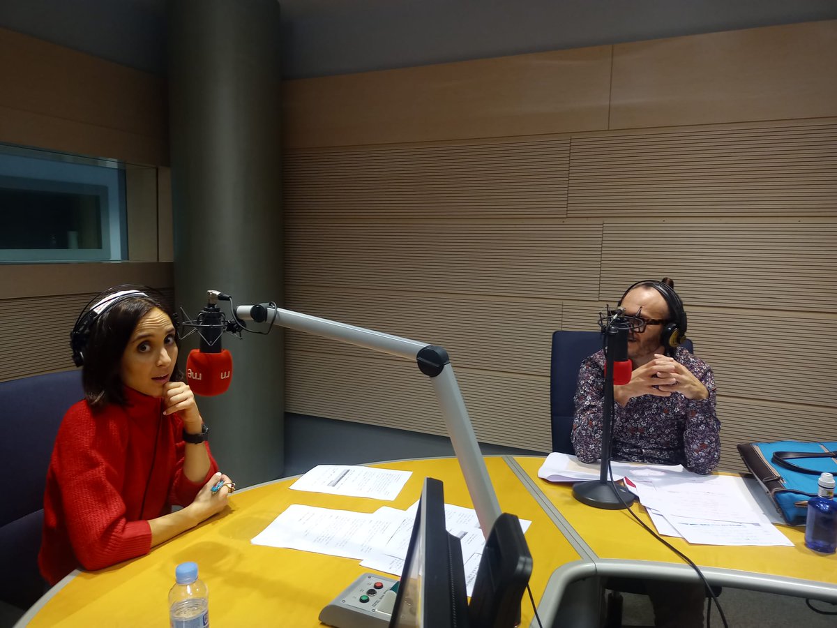 leonbonvivant77's tweet photo. Esta noche en @GD_RNE con @JuliaVarela__ llega "2 a las 2" para poner canciones con @danielbagnon sobre las SUPERSTICIONES. A partir de las 2:07AM.
#Music #Art #Culture #OnAir #Love #Life https://t.co/3IWredwnsa