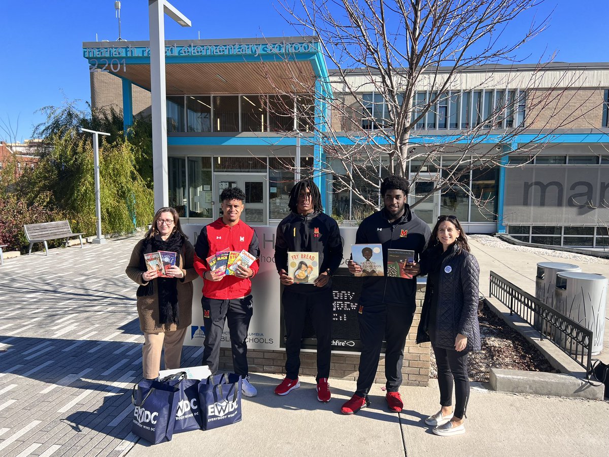 JaishawnBarham's tweet image. Thank you to @EverybodyWinsDC and @TBIAFoundation for allowing me to speak to our future generation about literacy, perseverance and leadership. @TerpsFootball