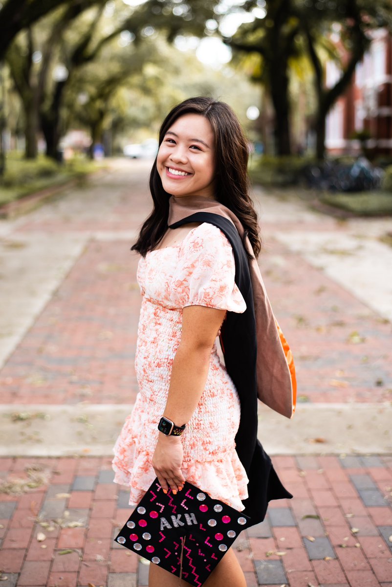 UF's tweet photo. It's almost time! 🧑‍🎓 Remember to tag your photos with #UFgrad for a chance to see them on the big screen. 📸
 
P.S. Submit them here, too ➡️  https://t.co/PBMuMDFV54 https://t.co/DNZosTObL7