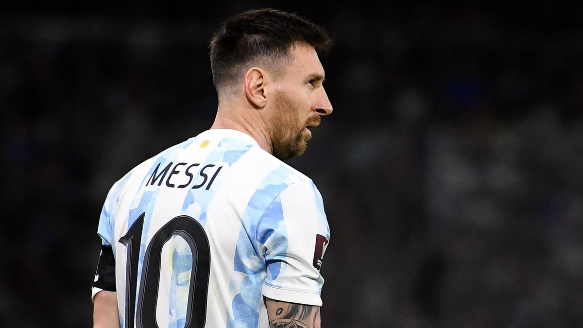 princeofcfc's tweet photo. Call him the magician AKA The real Goat 🐐 🤣 #Qatar2022 #Messi https://t.co/a5Glj2AsiP