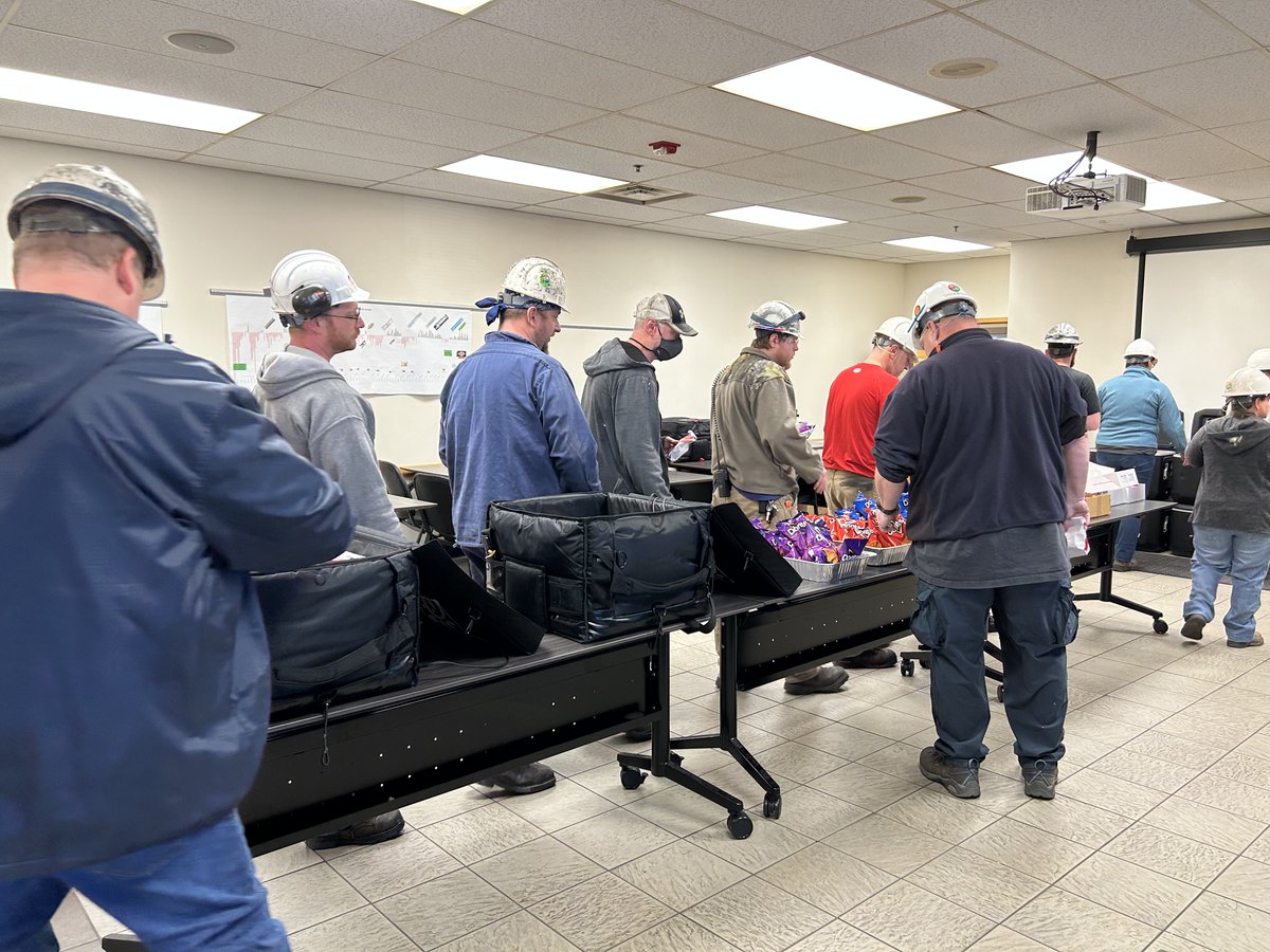 UTMGladeSpring's tweet image. The Perfect Attendance Lunch for November was a hit! Our team members were excited to have a delicious @ChickfilA meal to celebrate their hard work this past month. We are so thankful to have a dedicated team! 🙂