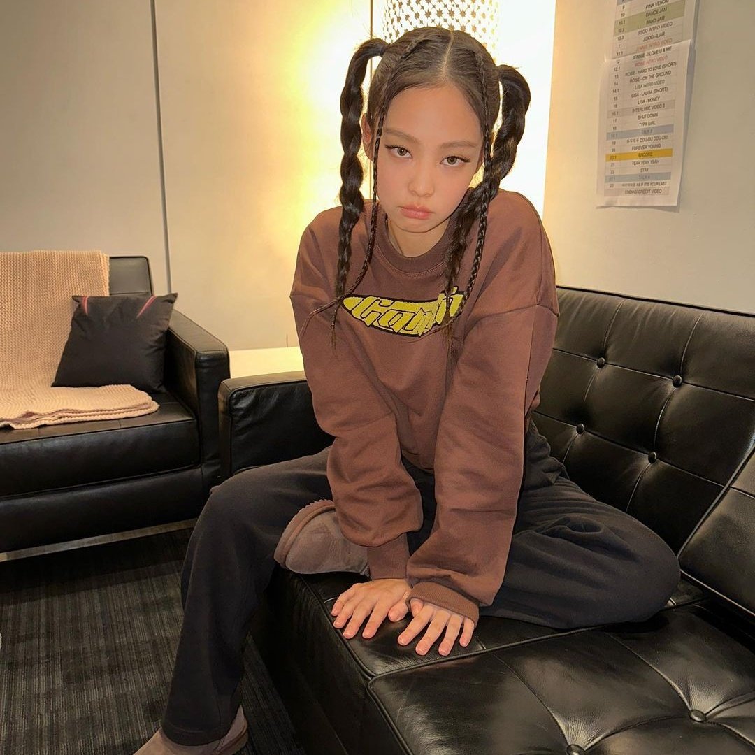 🎄🎊 tweet media