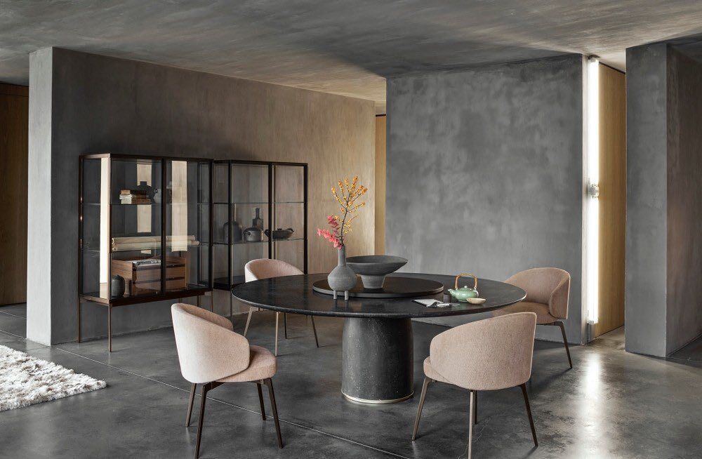 arravanti's tweet photo. A fusion of Oriental and Western influences, the Bulè table by Chiara Andreatti is the perfect illustration of the increasingly international identity of @lemamobili ✨ Bulè is characterised by the central structural base in reconstructed marble or br… https://t.co/s76XD9Hyin https://t.co/jZYbJngYrc