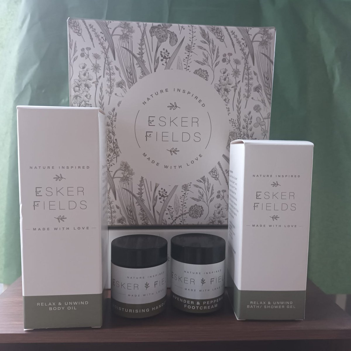 And tonight's winner is <a href="/taaffe_jacqui/">Jacqui Taaffe - INSPIRE HEAL EMPOWER</a> of the fab <a href="/EskerFields/">Esker Fields Maria Morgan</a> luxury home spa hamper #LouthChat #Eskerfields