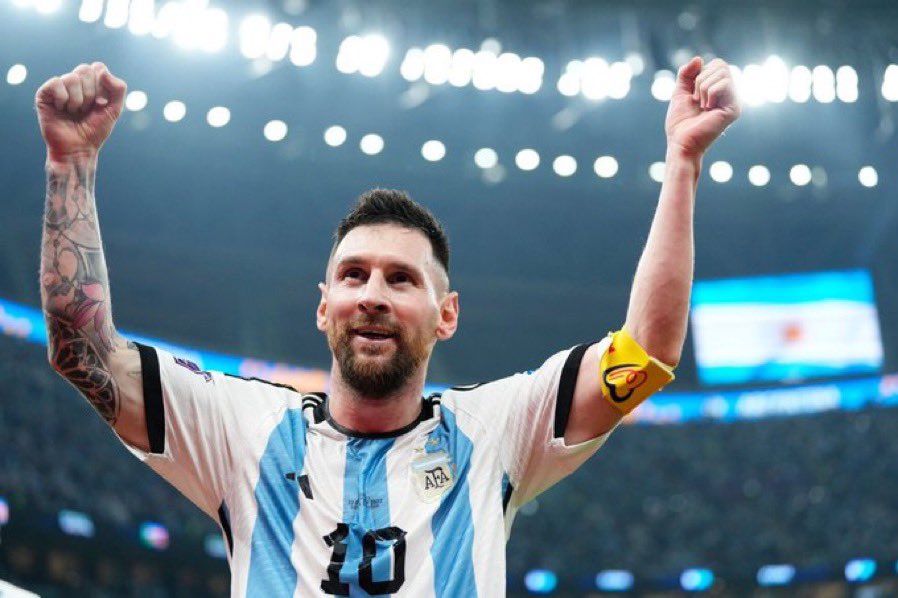 Phenomenal 🐐 
That is some performance tonight from Messi 🇦🇷⚽️