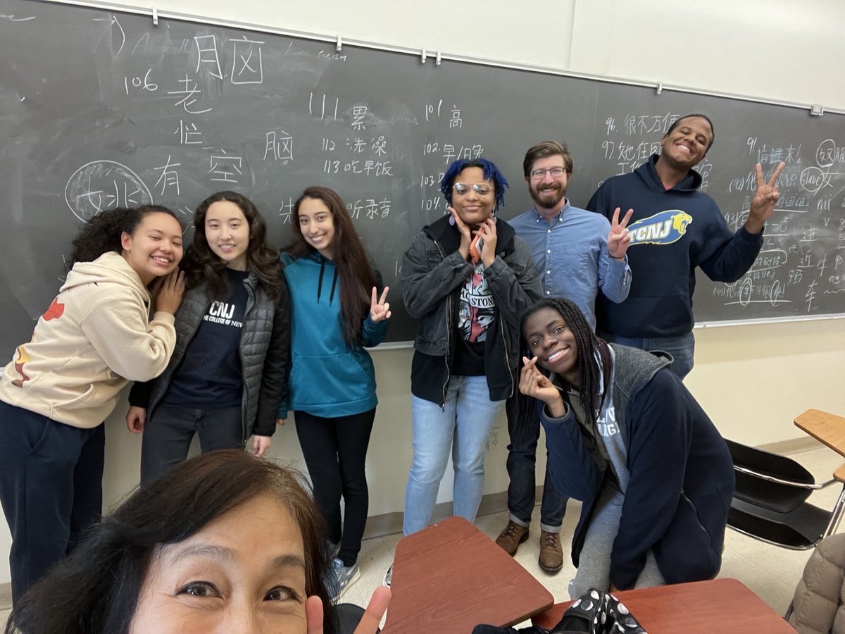 WLCTCNJ's tweet photo. Warm wishes from the Mandarin class! https://t.co/SNdqJ9OuJJ