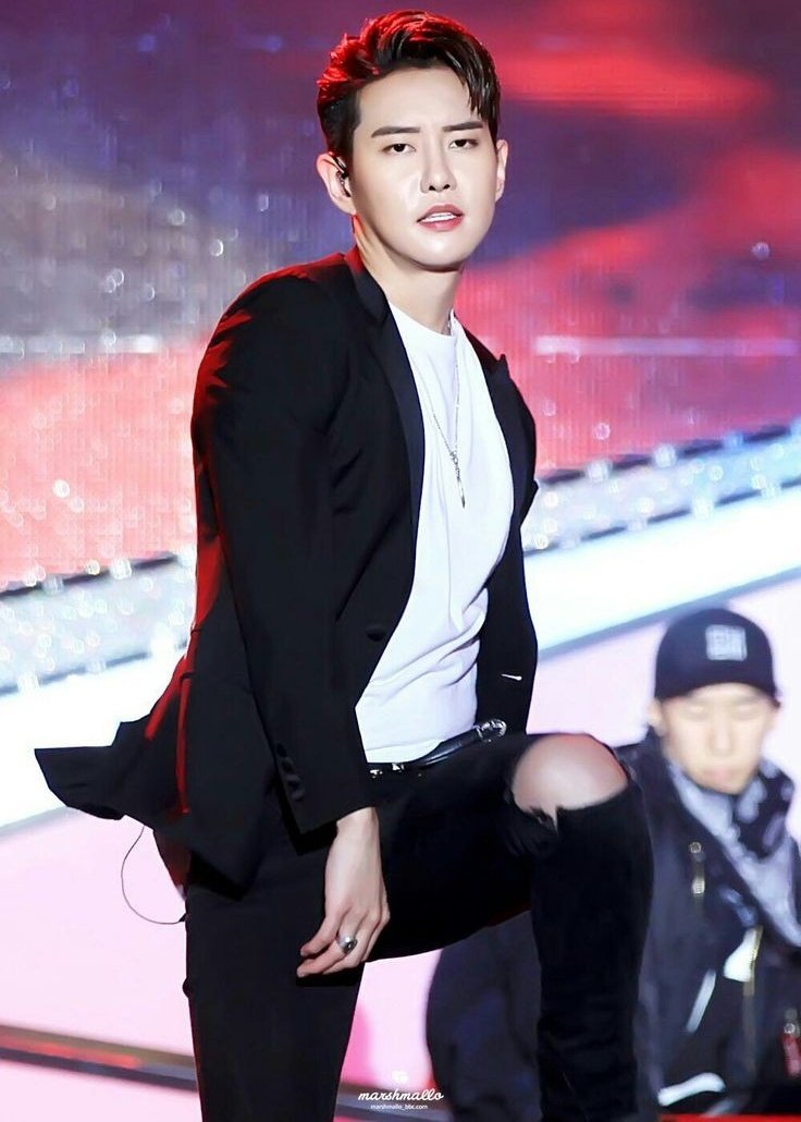 leetaeilsupreme tweet picture