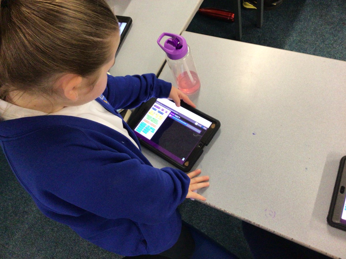 MrWongWW's tweet photo. In computer, children have been following instructions and creating a game on @purpleMash. They have been debugging their algorithms to ensure they are able to move on to the next challenge. #WWPAComputing https://t.co/Gq1yuVUGLU