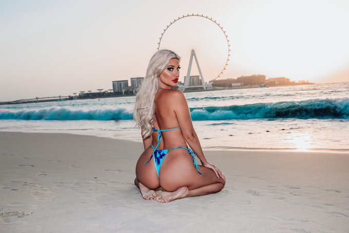 What&rsquo;s your favorite place on earth? 😜💦 https://t.co/Hwq6hyO26v