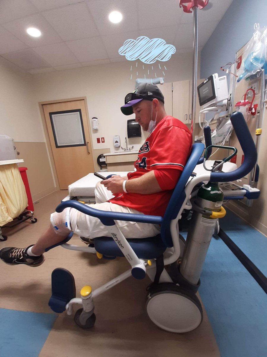 Kris_Grandy's tweet photo. @PFF @Kyle_Odegard Tore mine last Sunday. Same leg. Playing baseball. Where is my @PFF headline story? https://t.co/5teFvcUZjq