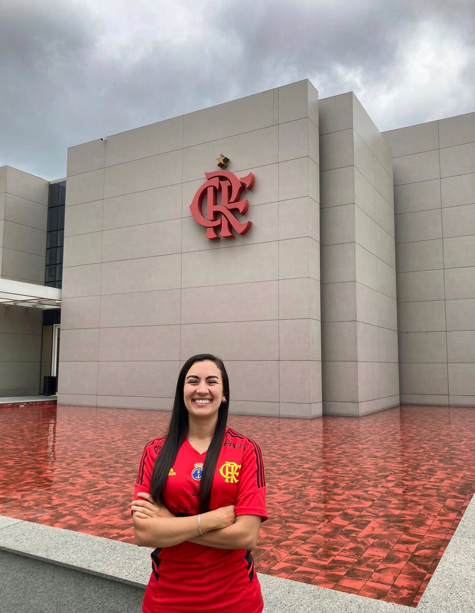 É com muita alegria que venho anunciar que agora faço parte do Clube de Regatas do Flamengo! 

Uma honra poder vestir o manto rubro-negro e representar um dos maiores Clubes do mundo.

Muito grata pela oportunidade!

“Vencer, vencer, vencer” 
Que sejamos felizes, Mengão! ❤️🖤