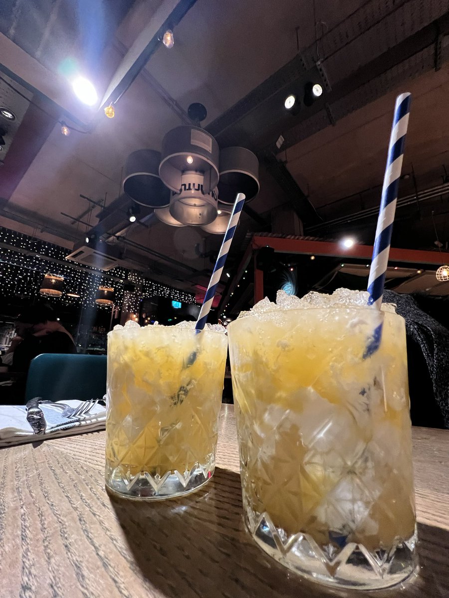 iamjadran's tweet photo. Aight Bristol cheers 🥂

#Bristol #travelingforwork https://t.co/D5MZWxmFnd