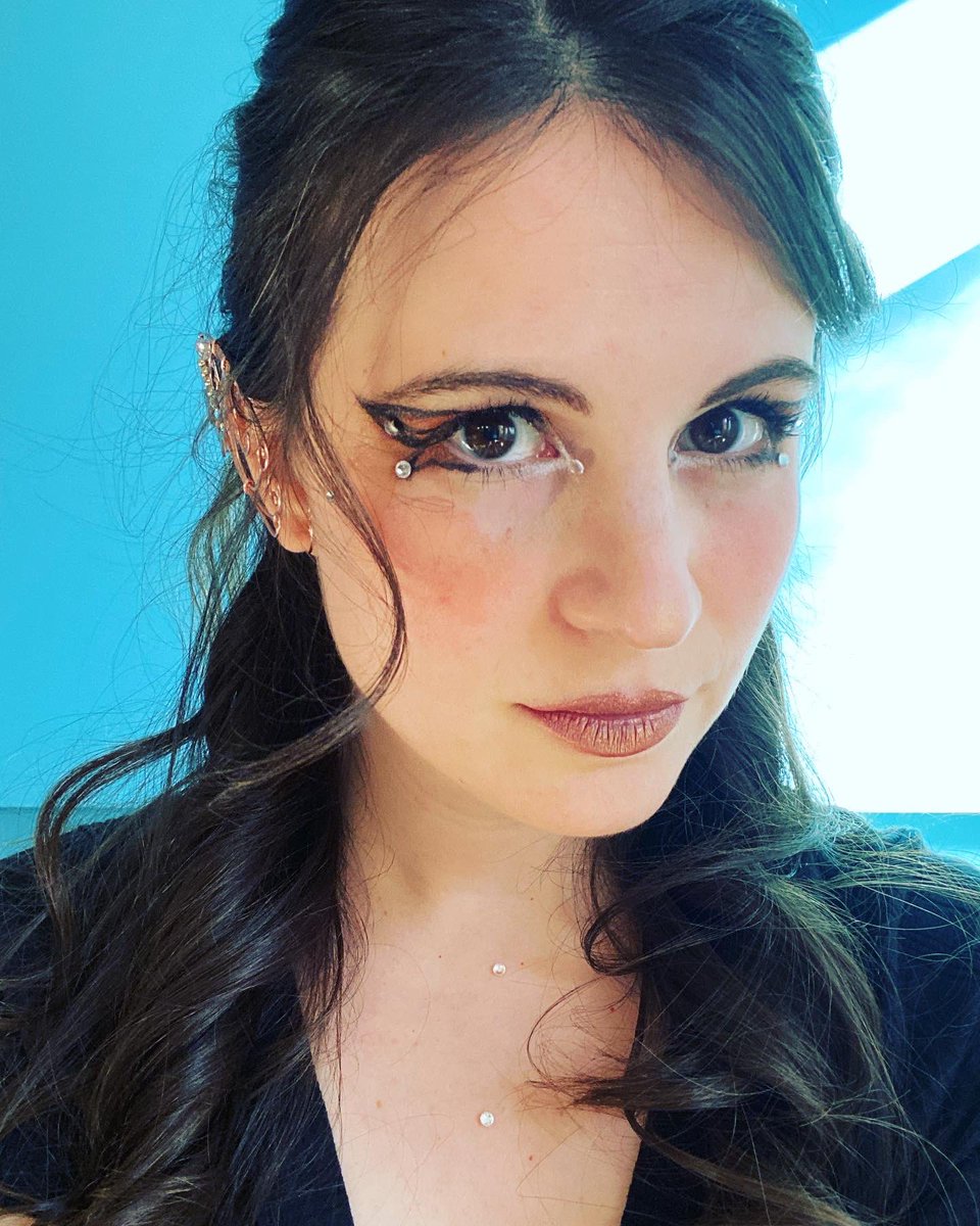 AmeliaRBlaire's tweet photo. Here’s the butterfly wing makeup look we created on todays Twitch stream! Thank you for encouraging me to step out of my comfort zone and try something new ✨🦋 https://t.co/Raq8WqdD6T
