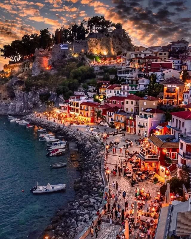 addictviews's tweet photo. Parga, Greece 🇬🇷 https://t.co/wR66Pgaqyb