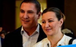 Intrapiernoso's tweet photo. Miguel Barbosa: Creo que ya me siento mejor.
Rafael y Martha Érika: Buenos días, dormilón. https://t.co/Fnk2zeAAaM
