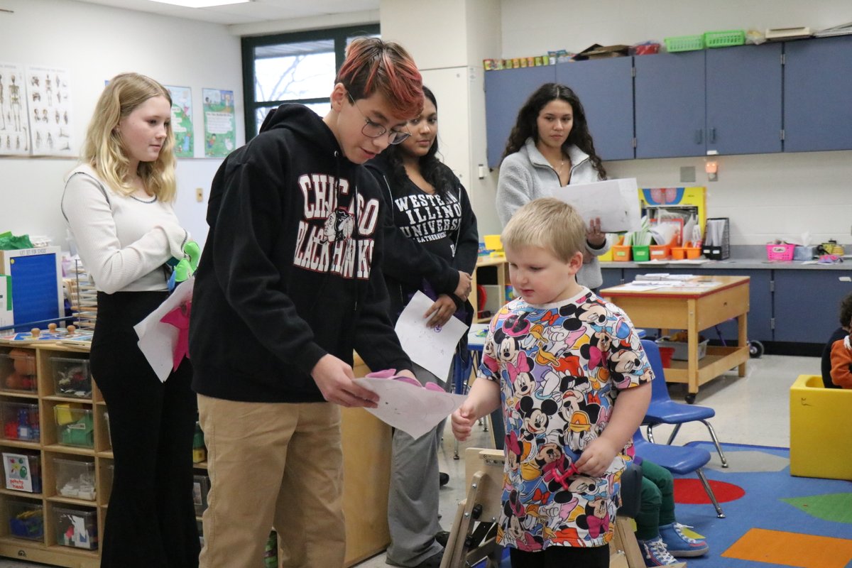 GrantBulldogs's tweet photo. @BigHollowPri It was such a joy visiting our friends over at Big Hollow! We hope you enjoy your little monsters as much as we enjoyed creating them for you! https://t.co/cUWndn9hDS