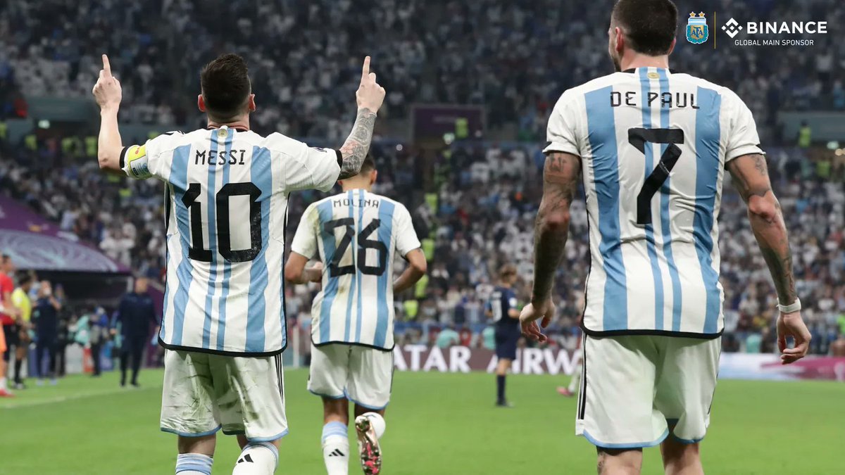binance's tweet photo. Vamos @Argentina 🇦🇷  

On to the finals! 

 🎶 Muchaaachos ahora nos volvimos a ilusionar 🎶 https://t.co/TbhECsNtWL