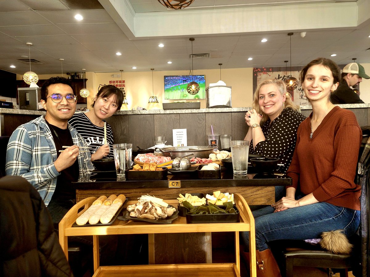 Holiday lunch with Wozniak lab :) We wish you a joyous holiday season!
#OSU
