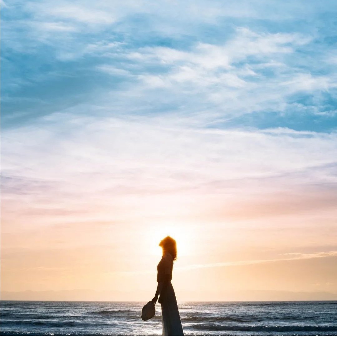AarzuAarzish's tweet photo. Every shade that makes the horizon beautiful reminds me of you
๐ค
#WritingCommunity #WordPress #writerslift #Poetry #poetrycommunity #APoemADay #PoetsTwitter #Writerstuff #twitterquotes #lovequotes #LoveIsAnIllusion #writing #lifequotes #LifeLessons #memories #shade https://t.co/wSeCzkzqUj
