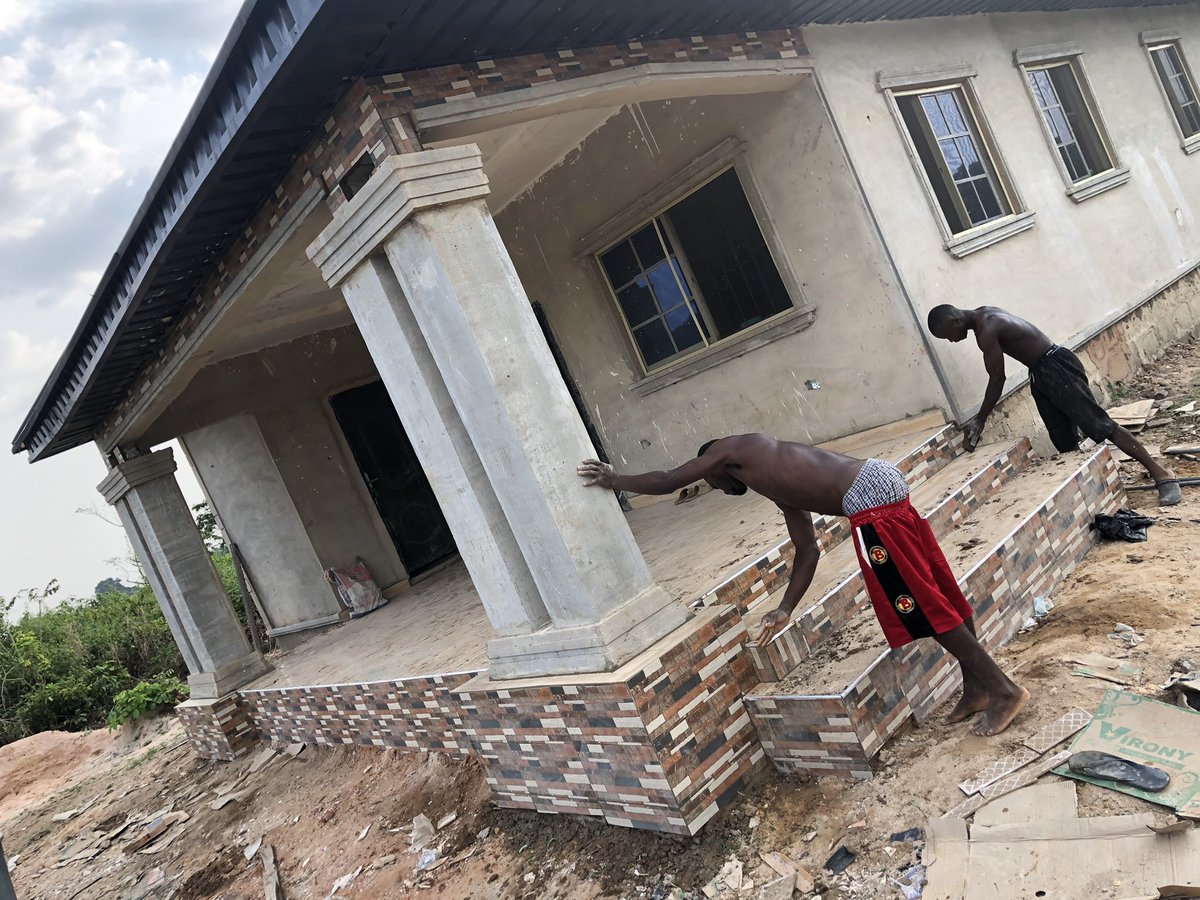 CollinsGodswil2's tweet photo. I'm a certified tiler, abeg make Una connect me 🙏🙏 https://t.co/7ja8xFEycw