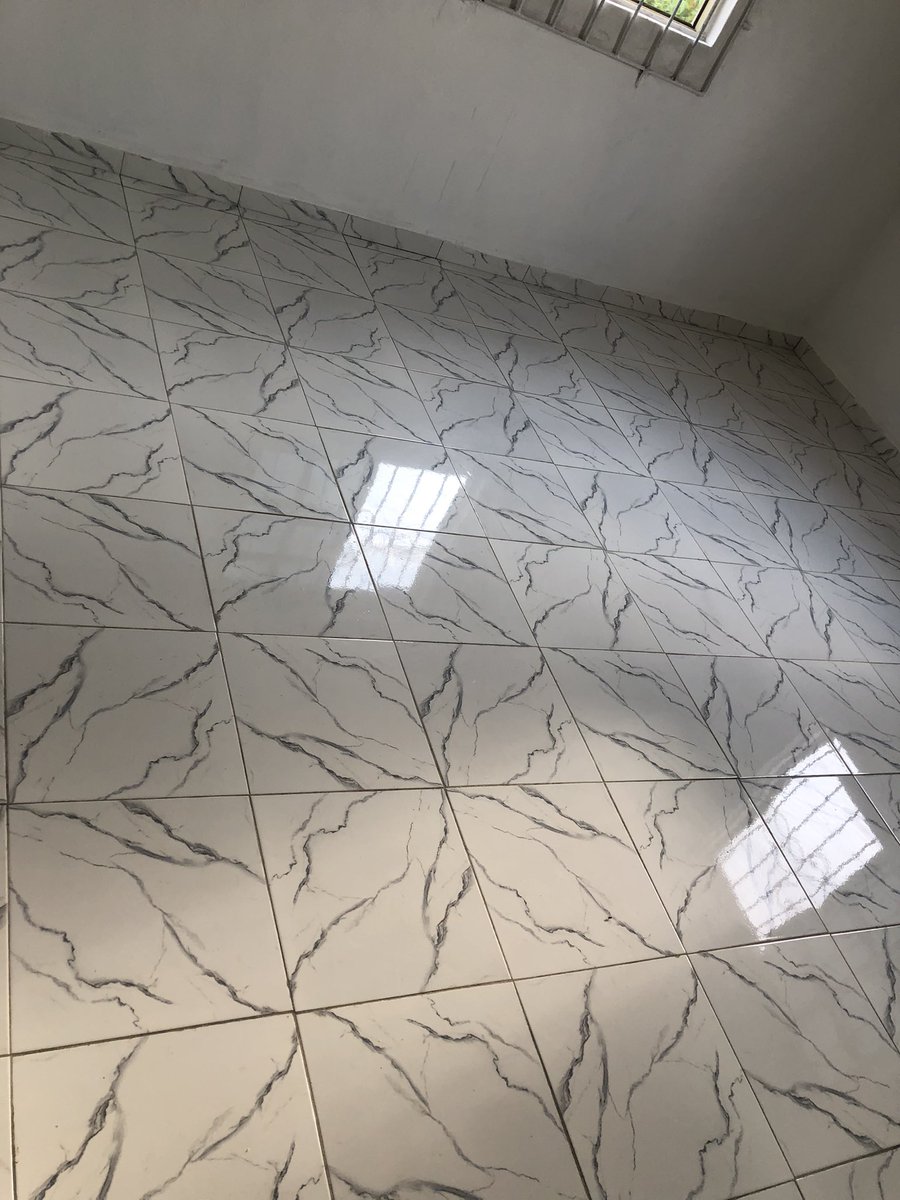 CollinsGodswil2's tweet photo. I'm a certified tiler, abeg make Una connect me 🙏🙏 https://t.co/7ja8xFEycw
