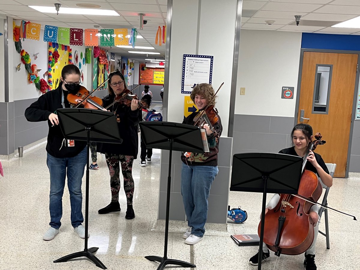 clpchoir's tweet photo. Lots happening at CLP this past week. First holiday concert since '19. Great job 4-6 grades. Thank you @kellyhaack10 for the pics! Some Alumni visited us today for some Holiday Cheer in the Halls! Thank You Ms. Pendelton #loveclp https://t.co/8VUNSWgXP2