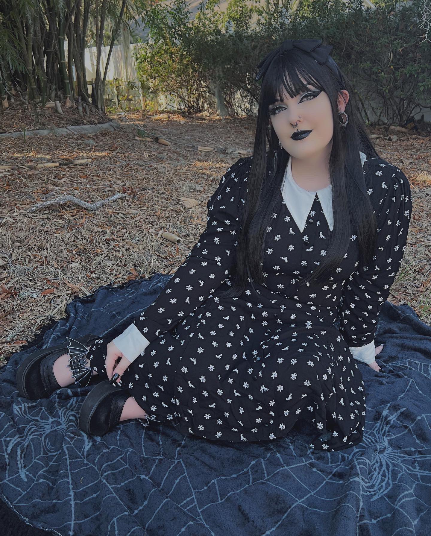 🖤skye🖤 on Twitter: "Absolutely in love with my new Wednesday dress from Hot Topic 🖤 https://t.co