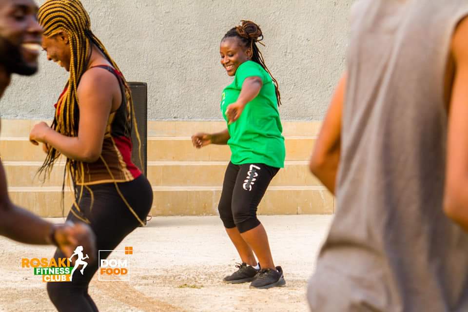 Manger sain et sympa 🥑🍆🥕🥦🥂 tweet media