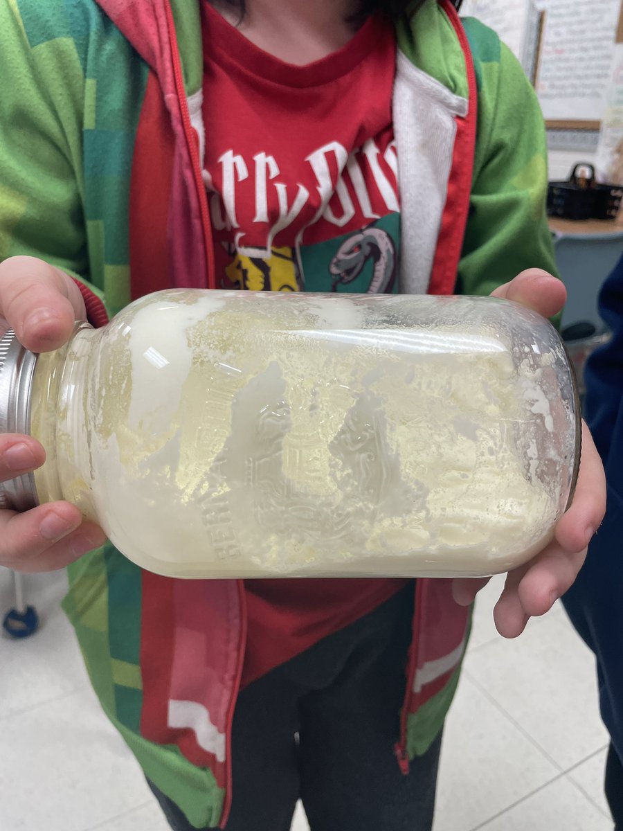 Hopkins_UTES's tweet image. Today we are learning about the Interior Plains/Prairie Region of Canada where crop and dairy farming are major industries so…we are making homemade butter. Students can’t wait to taste it on crackers!#MakingConnection #RegionsofCanada