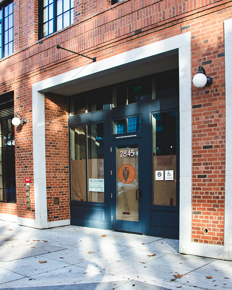 Dominique Henderson and Alex Pomerantz, natural wine purveyors at Gemini Bottle Co. will open an all-natural wine bar in 2023, aptly named, Bar Gemini, in the Madelon Building at 2845 18th St.
ediblesanfrancisco.com/san-francisco/…