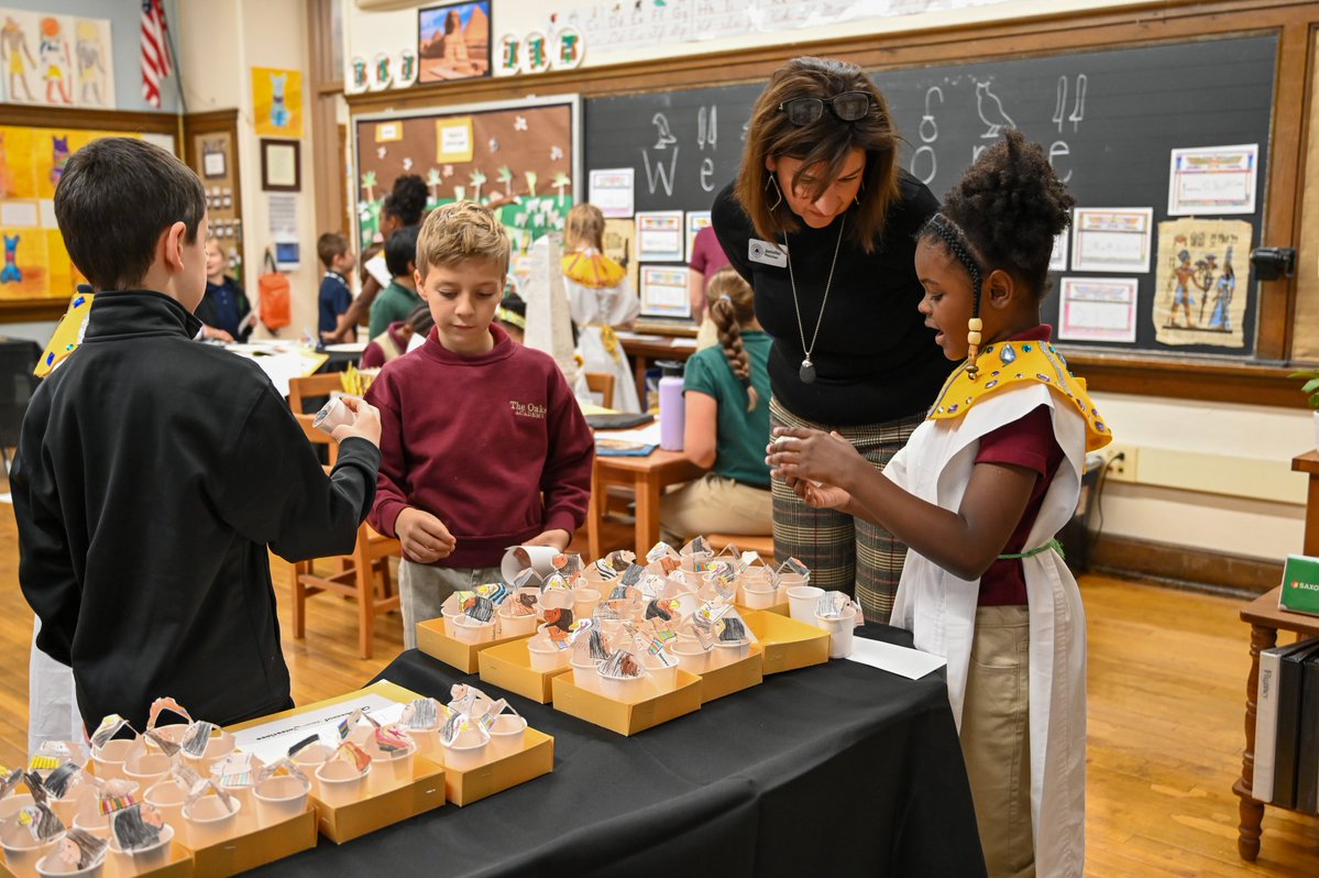 Last week, our 2nd Grade classes hosted their Egyptian Museums for parents, special friends and even other classes! Students acted as docents, guiding guests through the museums and teaching them about Ancient Egypt along the way. #TheOaksAcademy #classicaleducation