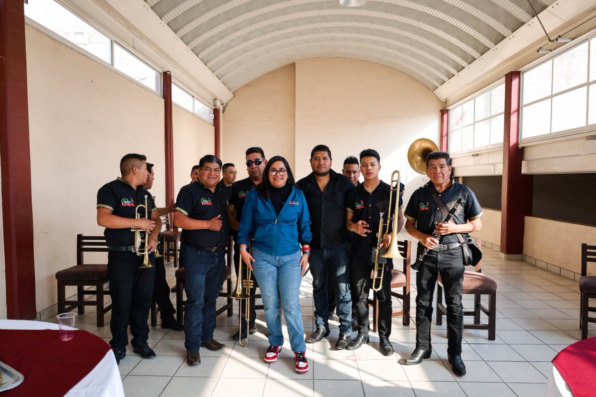 Sandra_FalconV's tweet photo. agradezco siempre las atenciones que tienen con su servidora y los invito al #ConsumoLocal en este espacio que ofrece productos de calidad para todos.

#Texcoco #DondeSeViveBien https://t.co/RSvISQGdEp