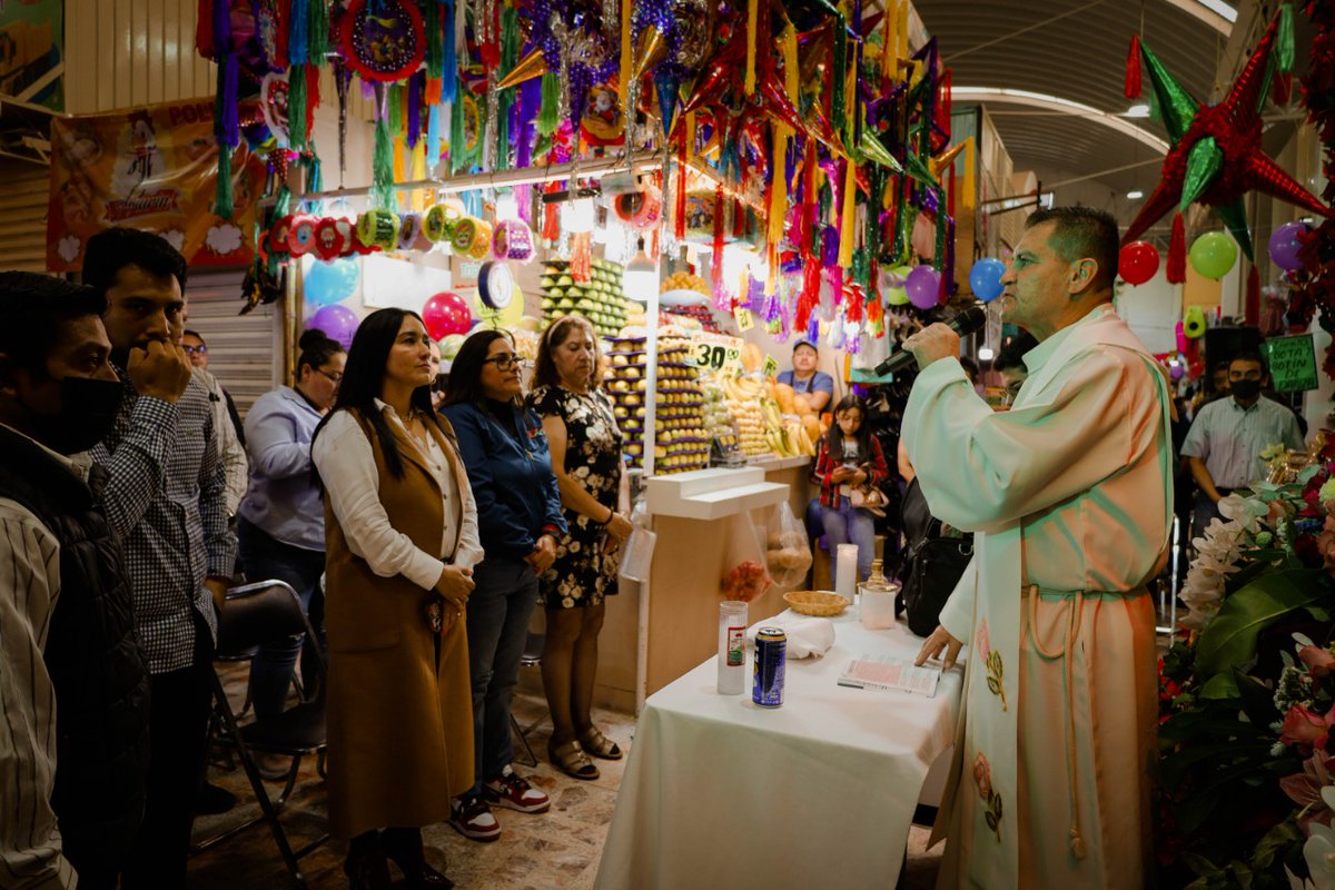 Sandra_FalconV's tweet photo. agradezco siempre las atenciones que tienen con su servidora y los invito al #ConsumoLocal en este espacio que ofrece productos de calidad para todos.

#Texcoco #DondeSeViveBien https://t.co/RSvISQGdEp